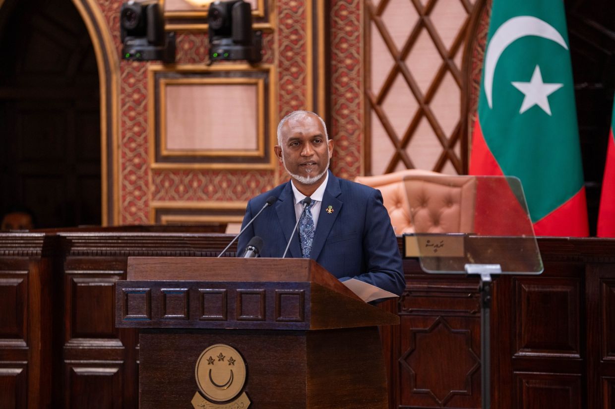 އަމާޒަކީ އަންނަ އަހަރު ރަސްމާލޭގައި ފުލެޓް އެޅުން