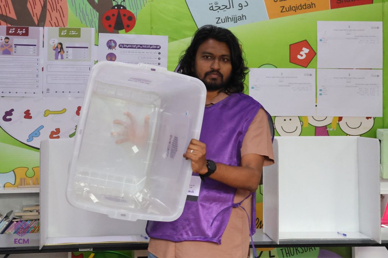 12 ދާއިރާއެއްގެ ބައި-އިލެކްޝަން ވޯޓު ލާން ފަށައިފި