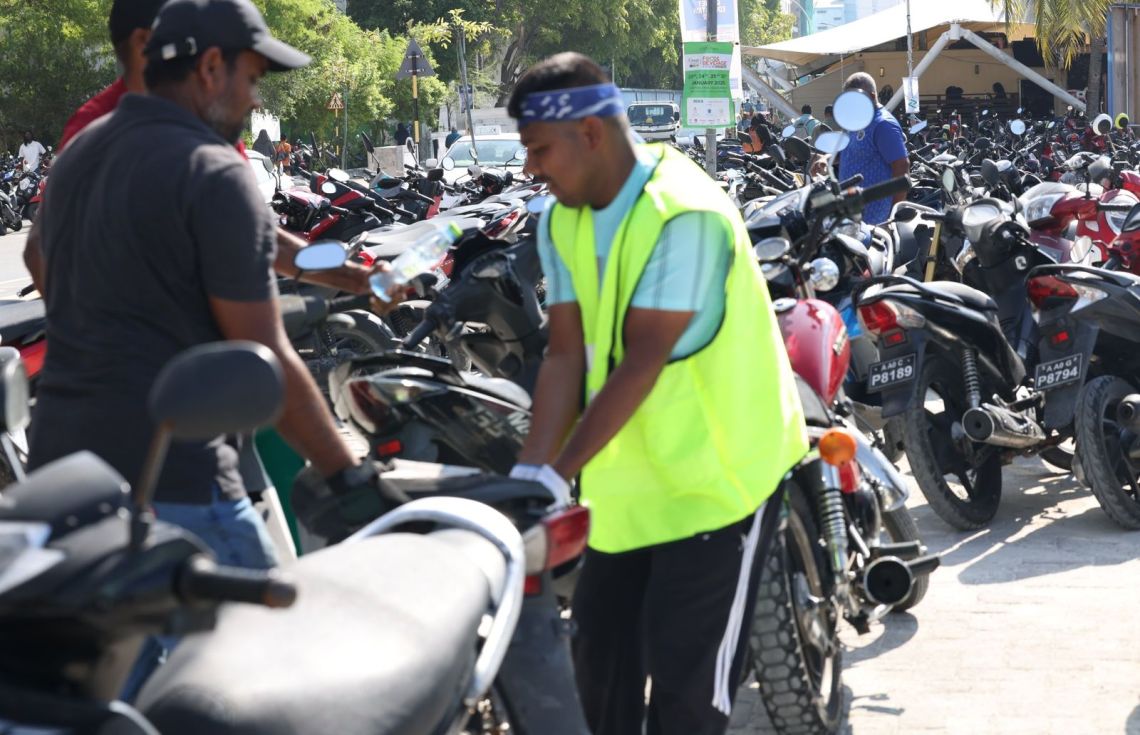 ރޯދައަށް މާލެ ސާފުކުރުމުގެ މަސައްކަތް ފަށައިފި