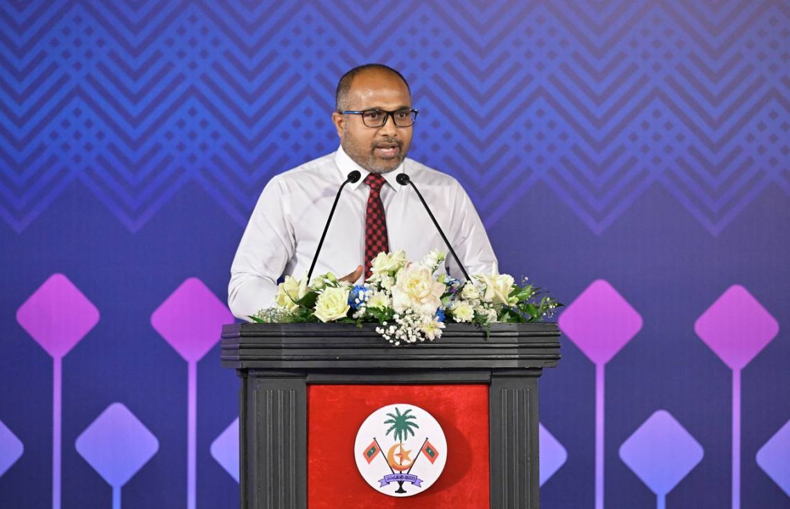 ހޯމް މިނިސްޓަރަށް އިތުބާރުނެތޭ ބުނާ މައްސަލަ މާދަމާ