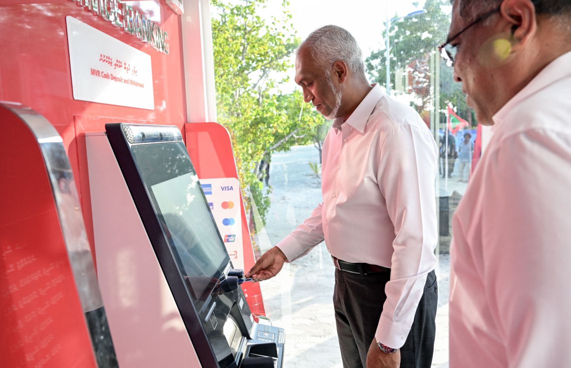 މީދޫގައި ޤާއިމްކުރި އޭޓީއެމްގެ ޚިދުމަތް ރައީސް އިފްތިތާޙްކޮށްދެއްވައިފި