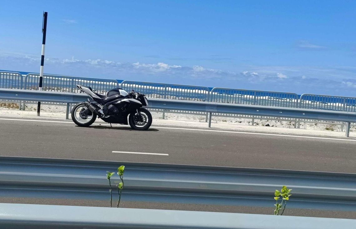އައްޑޫގައި ހިނގި ނުރައްކާތެރި އެކްސިޑެންޓެއްގައި ޒުވާނަކު މަރުވެއްޖެ