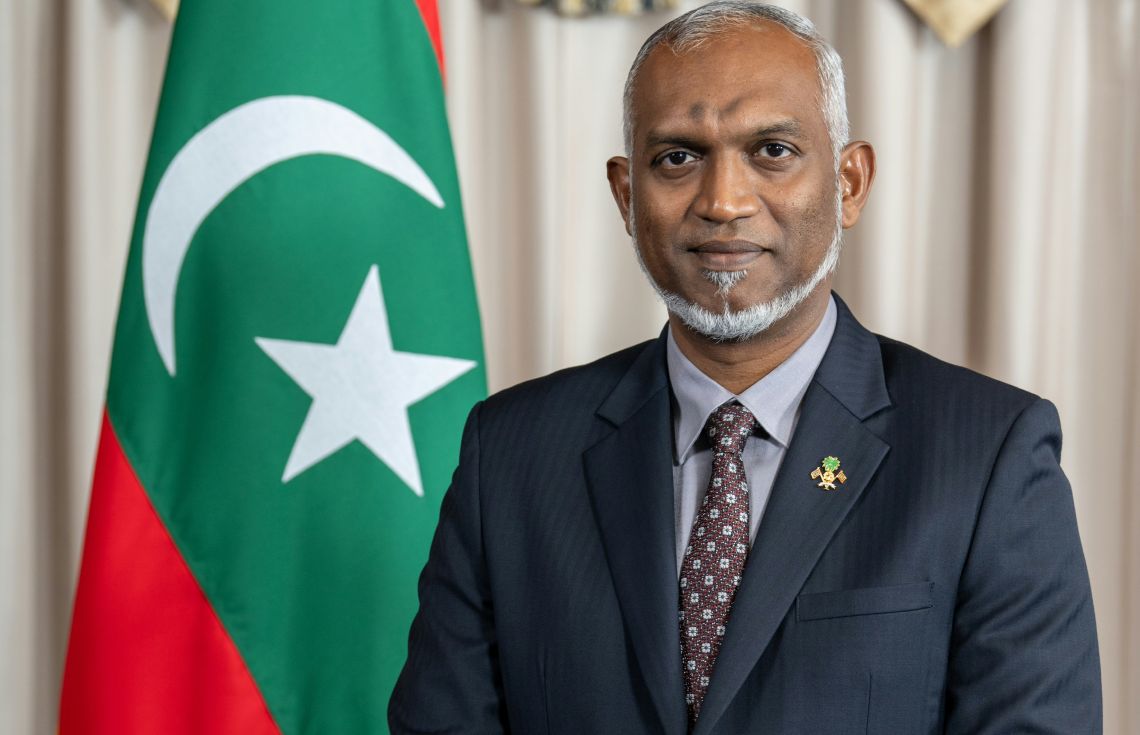 އެކްސްކްލޫސިވް އަޕްޑޭޓްތަކަށް ރައީސްގެ ވަޓްސްއެޕް ޗެނަލް ފޮލޯކުރައްވާ!