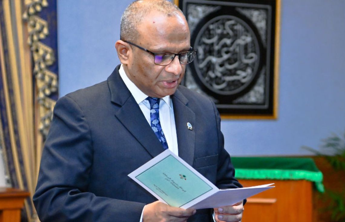 ސުޢޫދު އިސްތިއުފާ ދެއްވީ ކޮރަޕްޝަން މައްސަލަ ބަލަންފެށުމުން