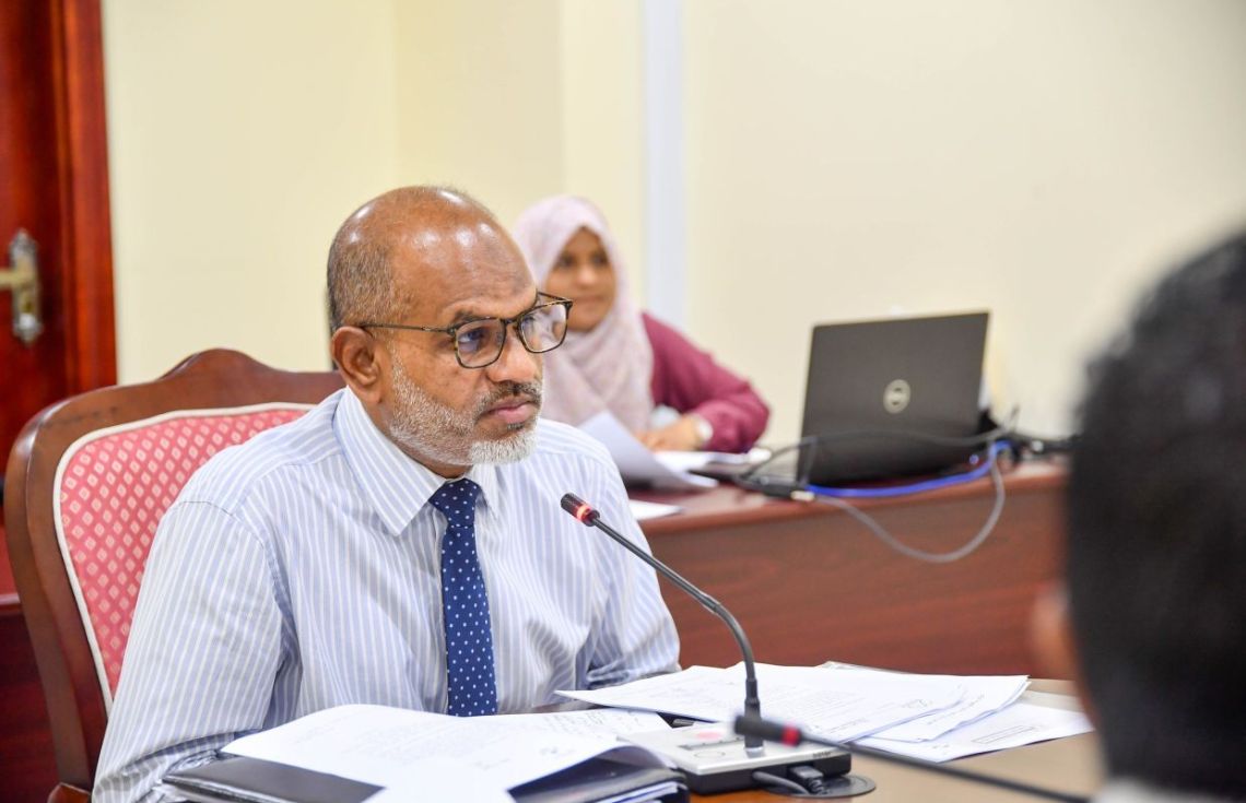 ބޭނުންޖެހިއްޖެނަމަ ސަރުކާރުން ފައިސާ ޗާޕުކުރިޔަސްކުރާނީ ޒިންމާދާރުކަމާއެކު: ނާޒިމް