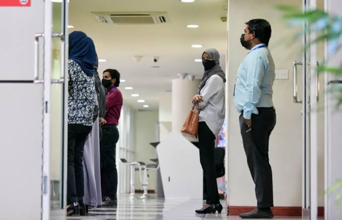 ފަހު 10 ގައި ވަޒީފާއަށްދާ މުވައްޒަފުންނަށް އިނާޔަތްދެނީ