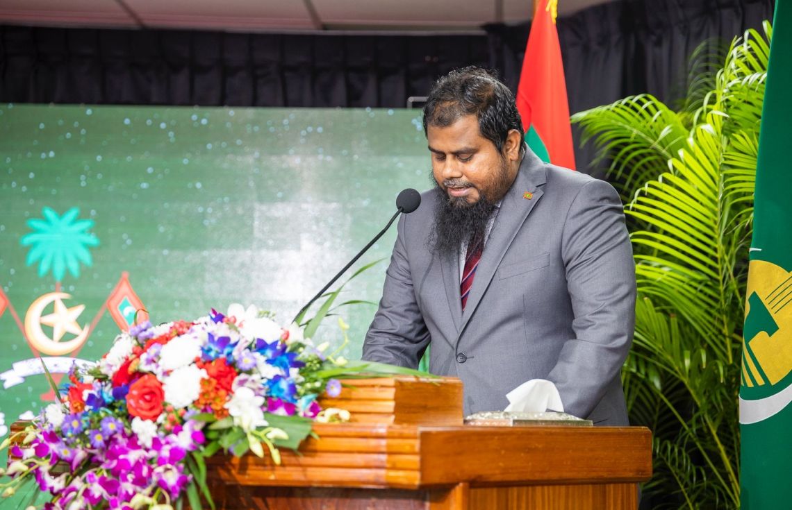 ހަނދު ފެނިއްޖެ، އީދު މުބާރިކް!