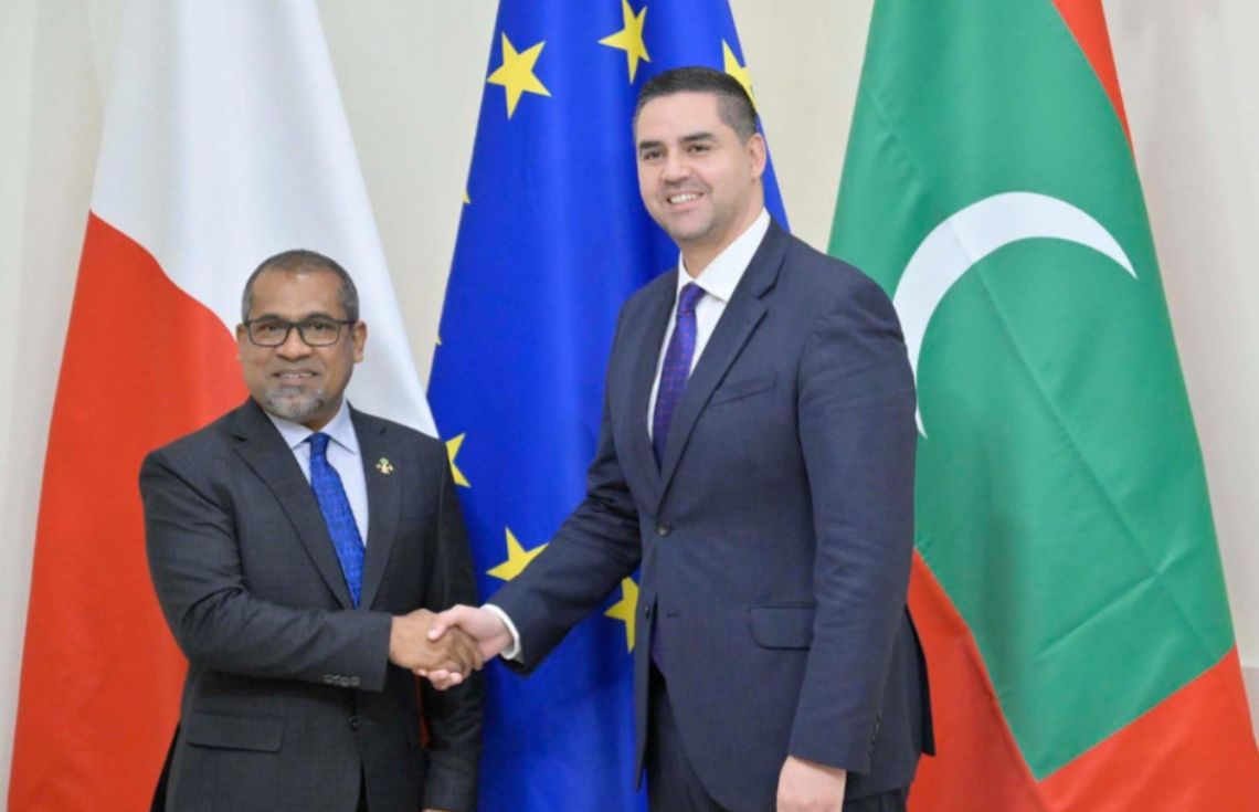 މޯލްޓާއާއި ރާއްޖެއާ ދެމެދު ގުޅުން ބަދަހިކުރުމަށް މަޝްވަރާކޮށްފި