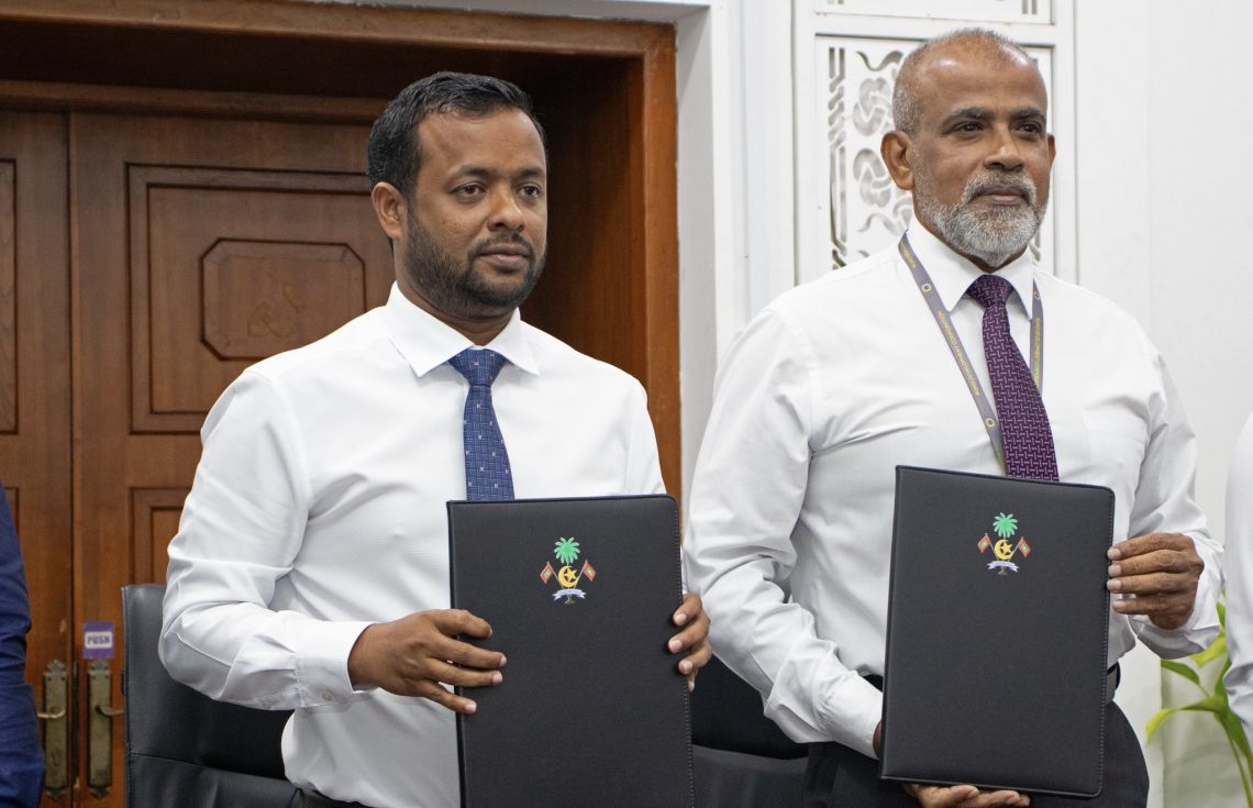 އައްޑޫ ލިންކު ރޯޑު ތަރައްޤީކުރުމުގެ މަސައްކަތް އާރުޑީސީއަށް