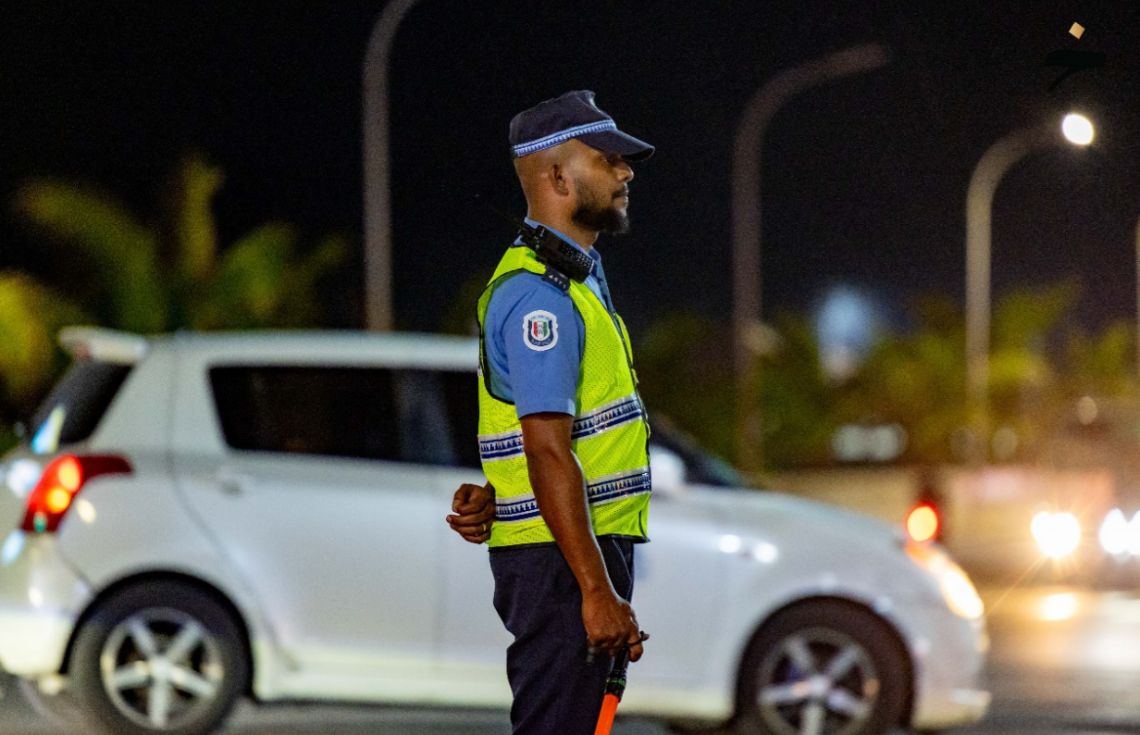 ކެފޭއެއްގައި ހިނގި މާރާމާރީއަކާ ގުޅިގެން ބިދޭސީއަކު ހައްޔަރުކޮށްފި