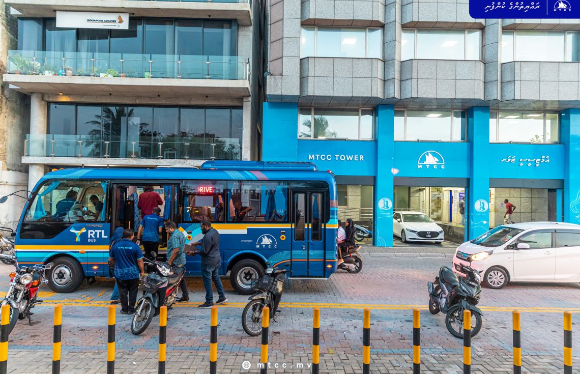 މަގުތައް ބަންދުކޮށްފައިވާތީ ތިންބަސް ސްޓޮޕް ދެންމެ ބަންދުކޮށްފި