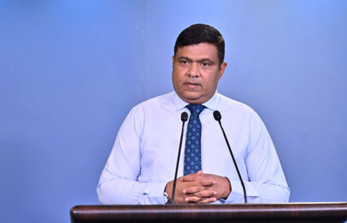 ޔުމްނު ވެއްޓުނު ރޭ މިނިސްޓަރ އަމީން ރާއްޖޭގައިނޫޅުއްވާ