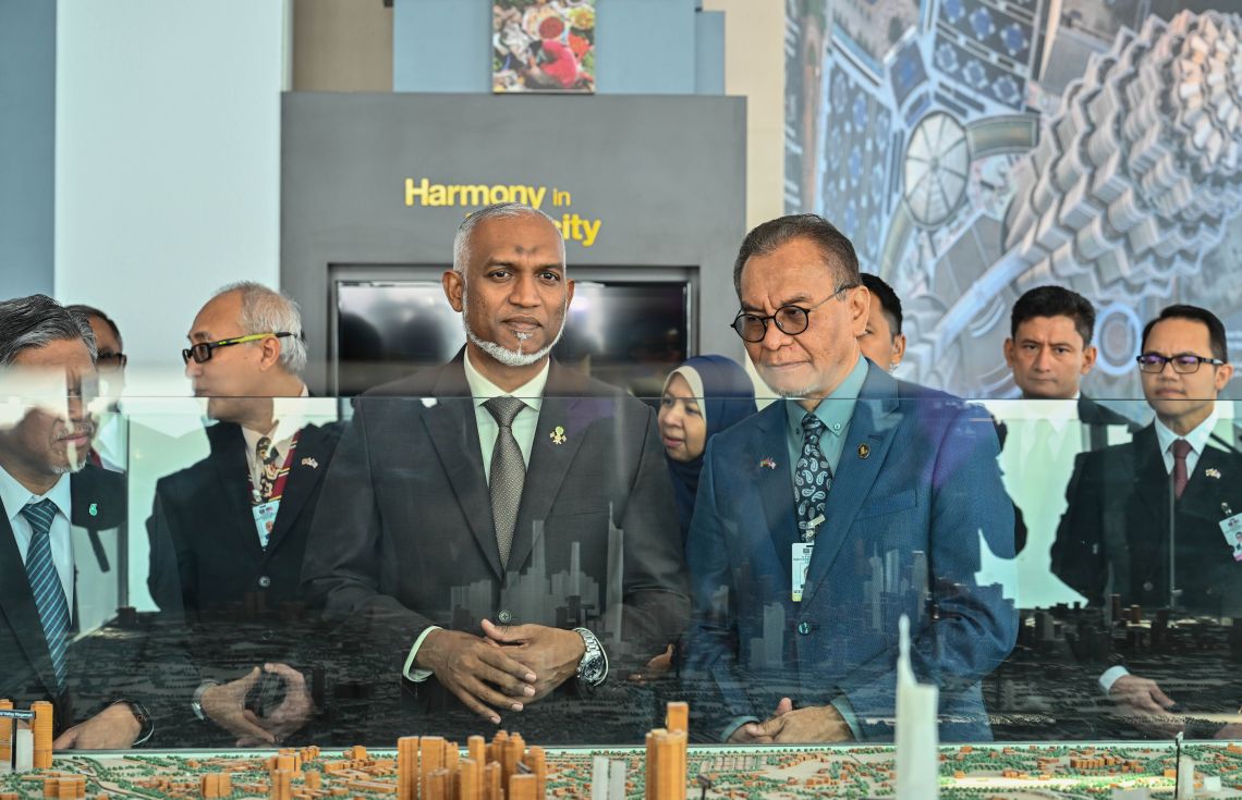 މެލޭޝިއާގެ ޓްވިން ޓަވަރސް އަށް ރައީސް ޒިޔާރަތްކުރައްވައިފި
