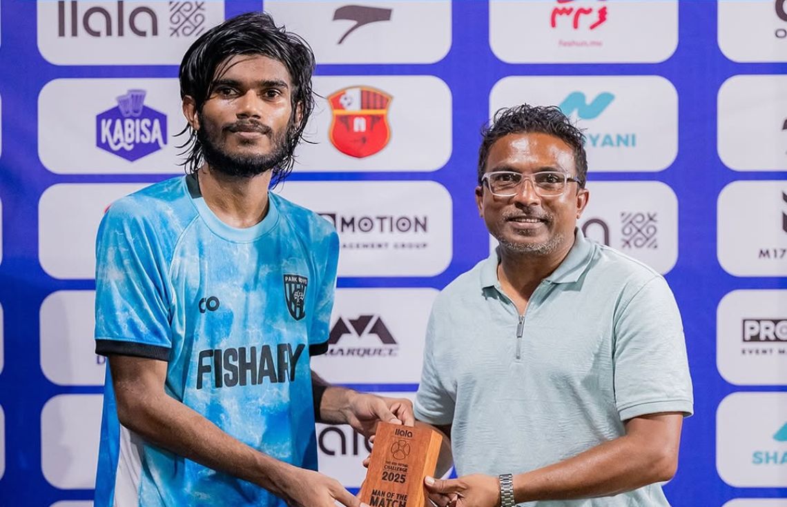 ފައިނަލުގެ ފުރަތަމަ ޖާގަ ޕާކް ބޯއީސް އަށް