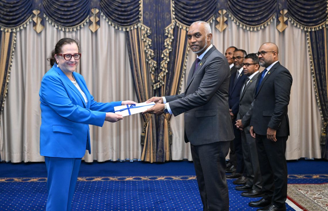 ގްރީސްގެ އާ ސަފީރުގެ މަގާމުގެ ފަތްކޮޅު ރައީސަށް