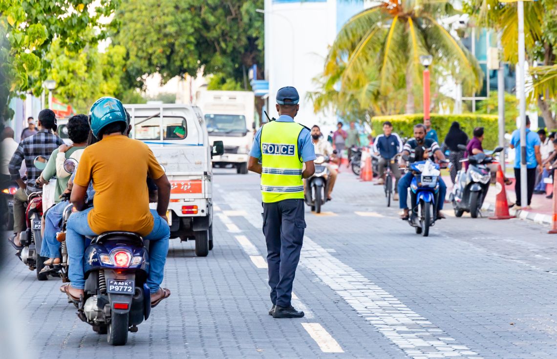 ބޮޑުތަކުރުފާނުމަގުގައި ޤަވާޢިދާ ޚިލާފަށް ޕާކުކުރާ އުޅަނދުތައް ޓޯކުރަނީ