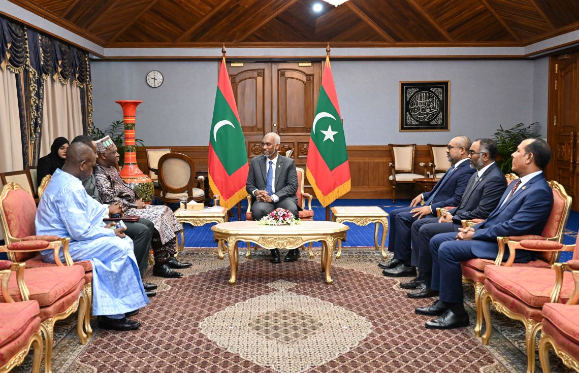 އިންވެސްޓްމަންޓާއި ތިމާވެށީގެ މައްސަލަތަކާ ބެހޭގޮތުން ގިނީއާއި މަޝްވަރާކުރައްވައިފި