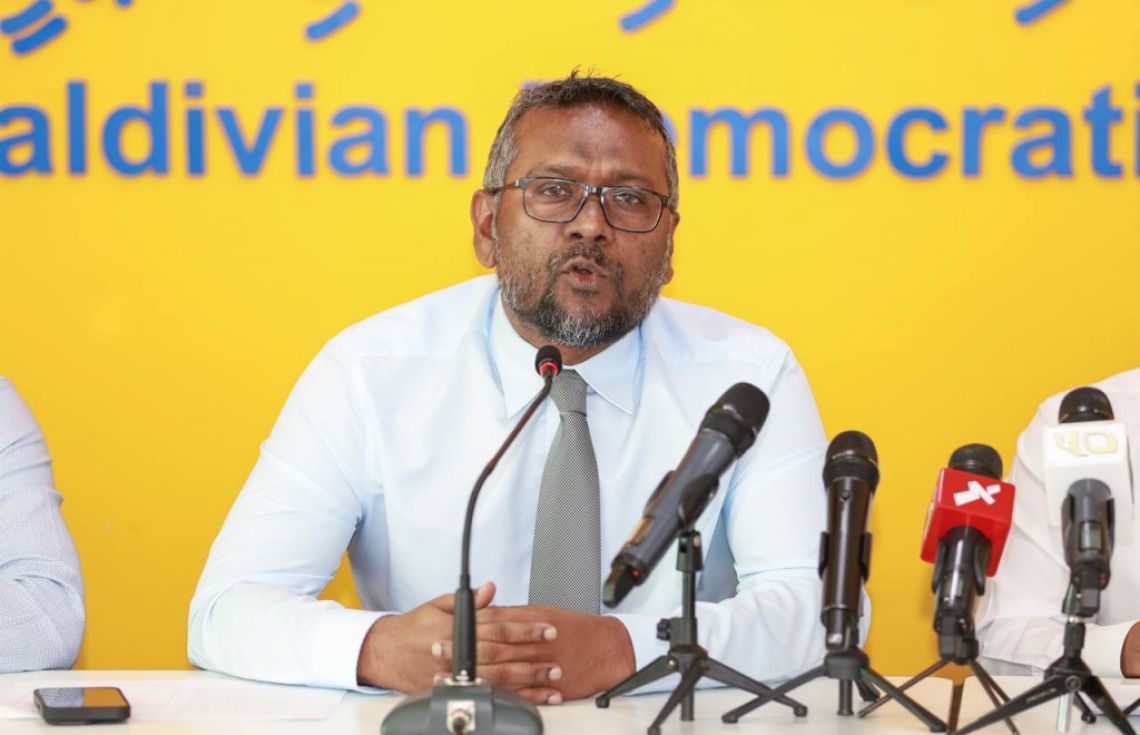 ފައްޔާޒުގެ ފެކްޝަނުން މިއަދު ނޫސްވެރިންނާއި ބައްދަލުކުރަނީ