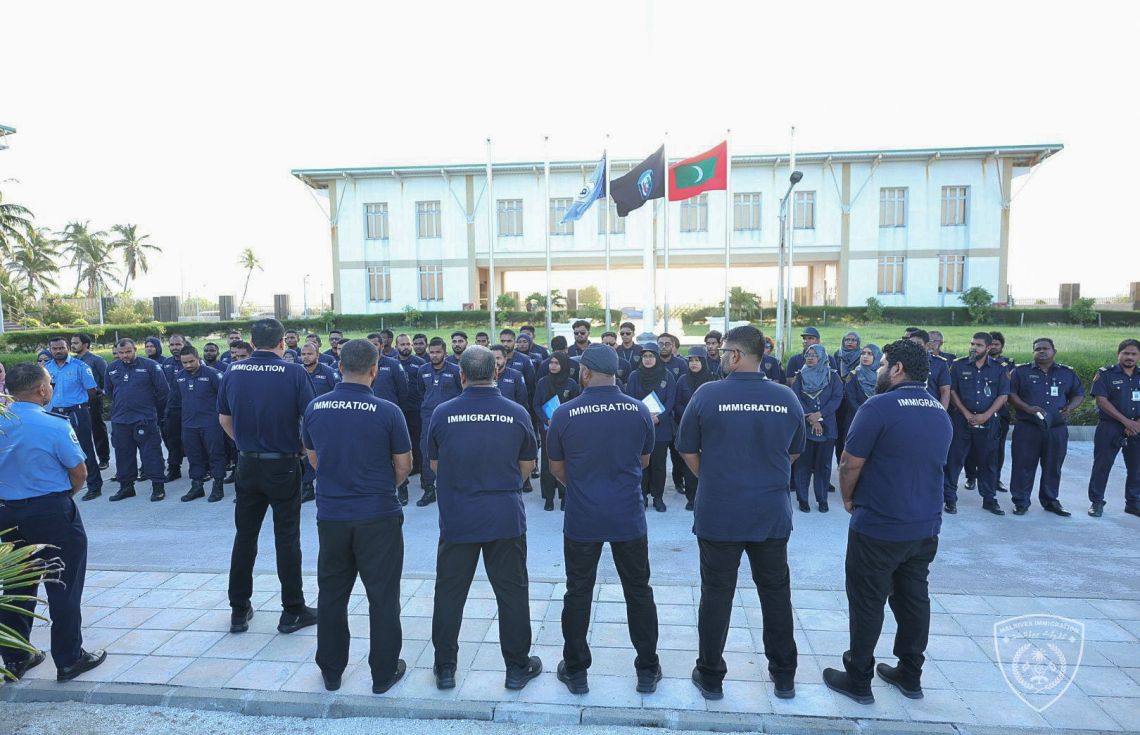 އިމިގްރޭޝަންގެ ރެއިޑް އޮޕަރޭޝަން އައްޑޫގައި ފަށައިފި