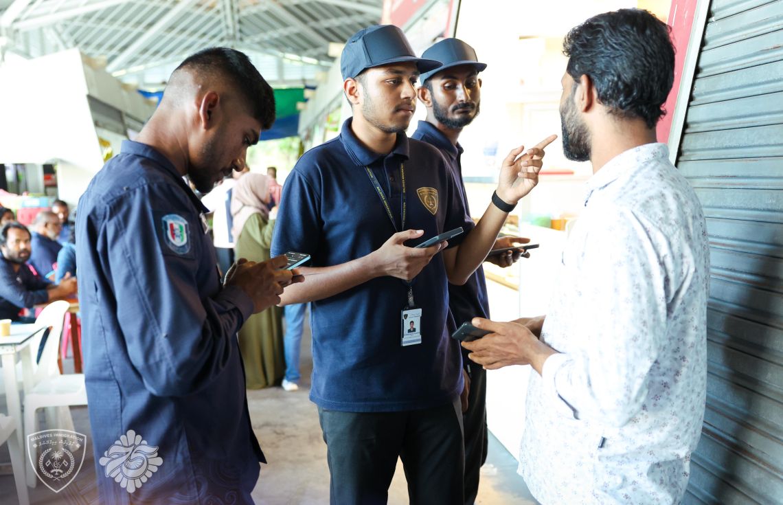 ގަވާއިދާ ހިލާފަށް އުޅޭ 15 ބިދޭސީއަކު ހިފަހައްޓައިފި