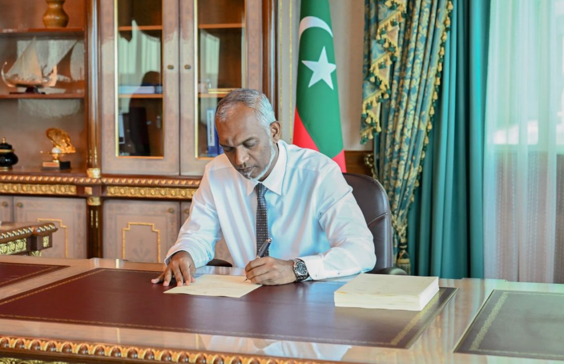 "ޒިންމާދާރުކަމެއް ނެތް ލިޔުންތެރިކަމުން ޤައުމުތަކަށް ގެއްލުން ލިބޭ"