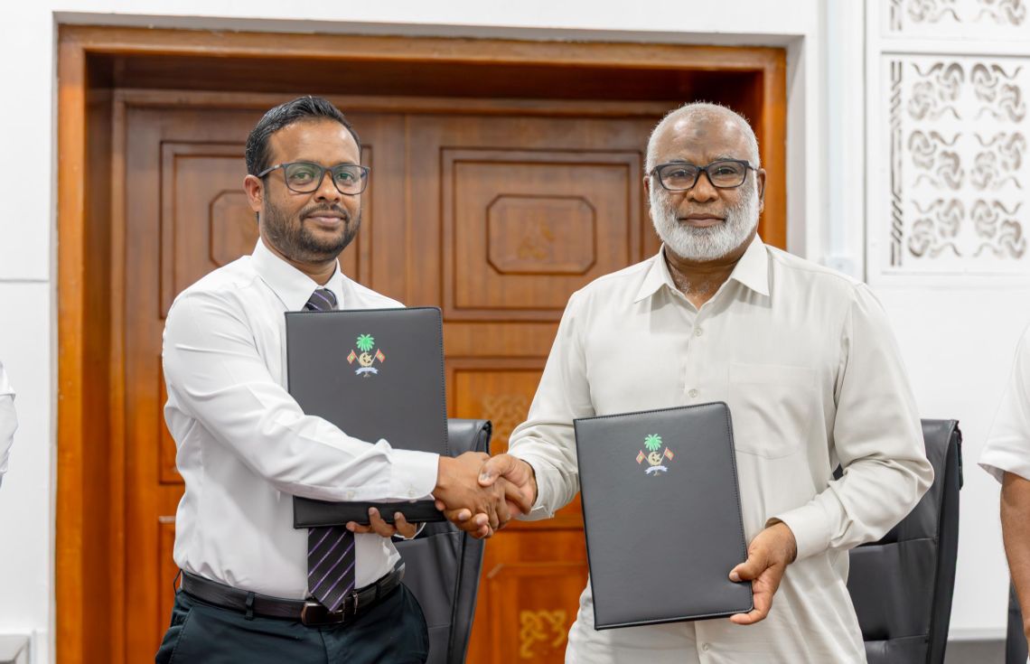 ނަޑެއްލާގެ ބަނދަރު ހެދުމަށް ހެވީ ފޯސްއާ ހަވާލުކޮށްފި