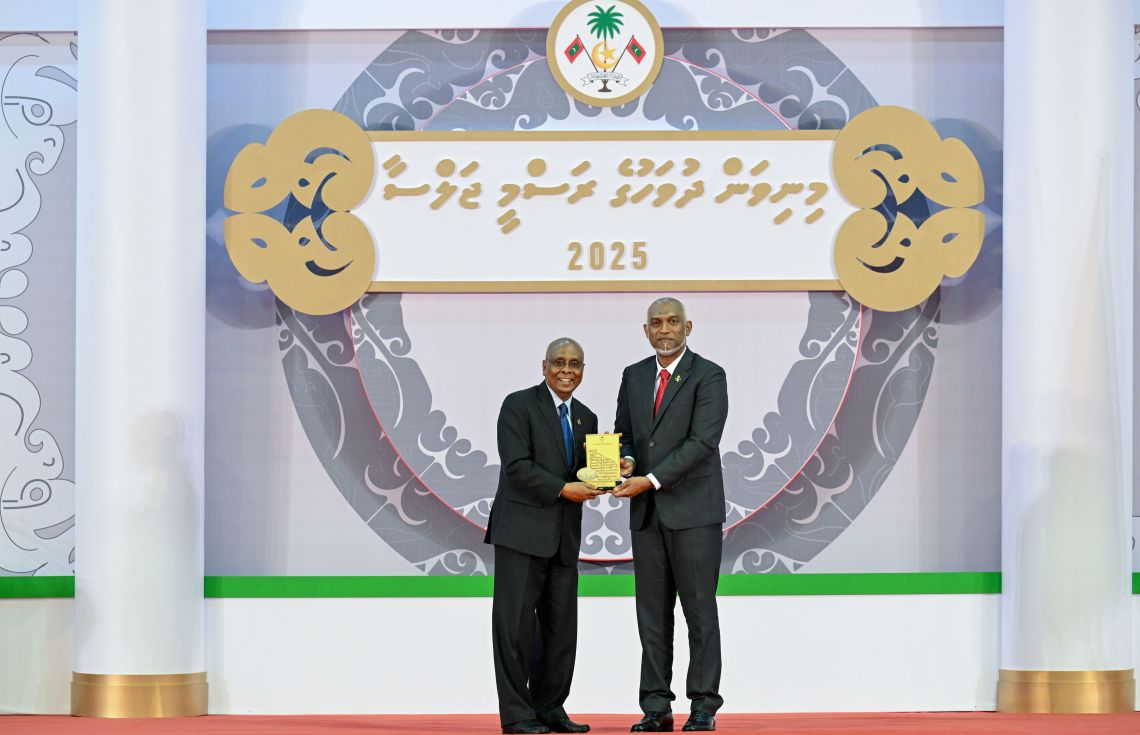 ހާރިޖީ ހިދުމަތުގެ އެންމެ މަތިވެރި ޝަރަފު ސަލީމަށް