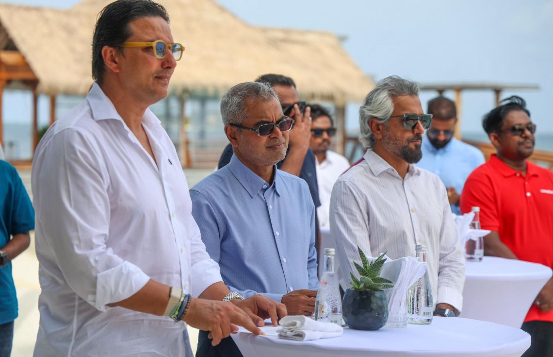 ރާއްޖޭގެ ރިސޯޓަކަށް ފުރަތަމަފަހަރަށް ސަބްމެރިން ކޭބަލް އަޅައިފި