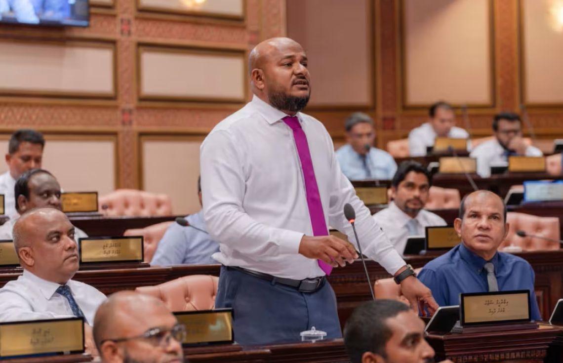 2 ކޮމިޓީ އަކުން ޝުޖާއު ވަކިކޮށްފި
