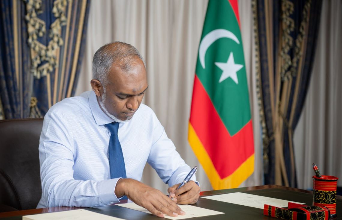 ފެނާއި ނަރުދަމާގެ ބިލް ރައީސް ތަސްދީޤުކުރައްވައިފި