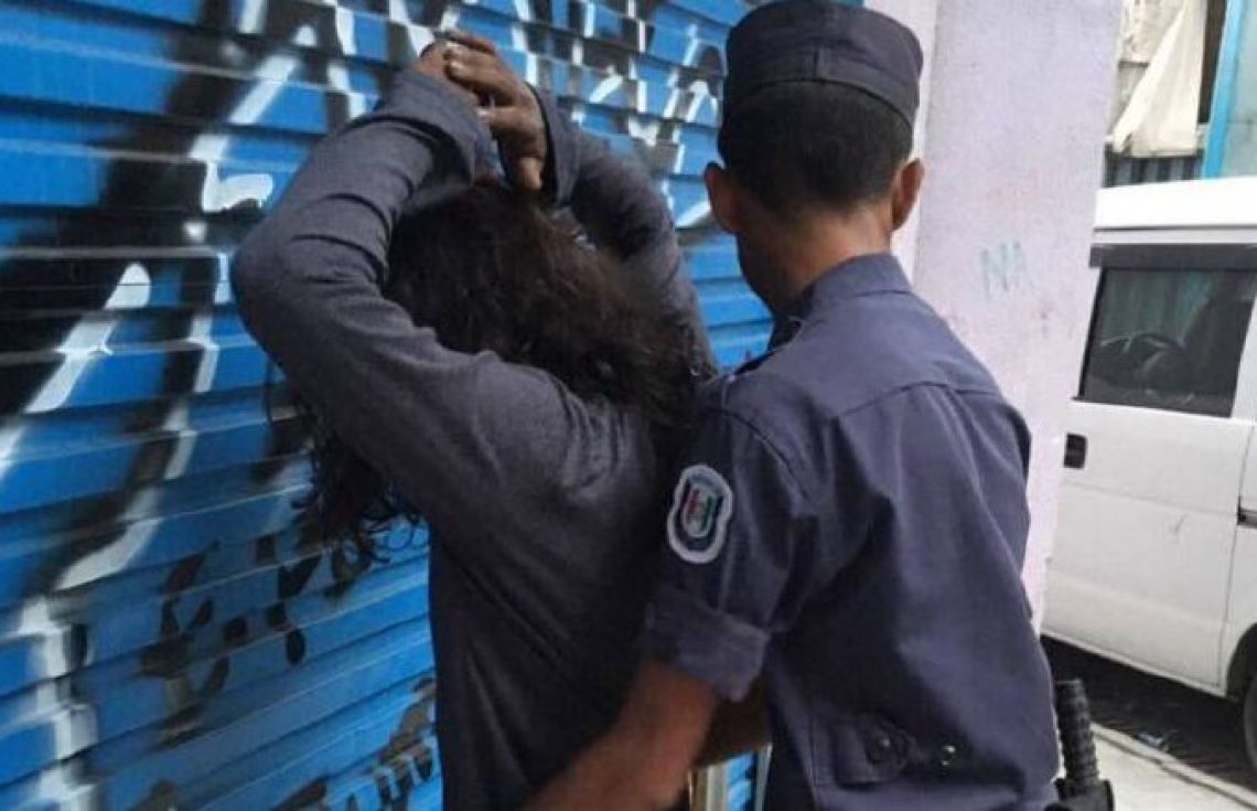 ގޭންގުތަކަށް ހަރުކަށި ފިޔަވަޅު އަޅަން ފަށައިފި