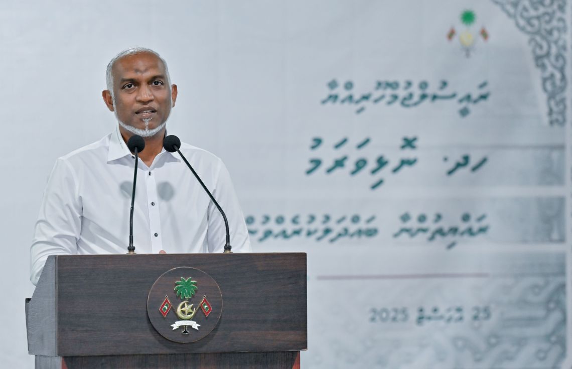 ނޮޅިވަރަމް ދަނޑުބިންތަކުން ފީ ނުނެގުމަށް ރައީސް އެދިވަޑައިގެންފި