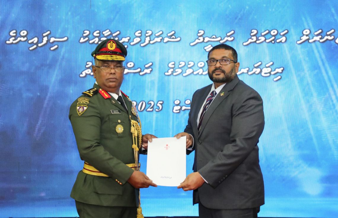37 އަހަރަށްފަހު ބްރިގޭޑިއާ ޖެނެރަލް ނަޝީދު ރިޓަޔާކުރައްވައިފި