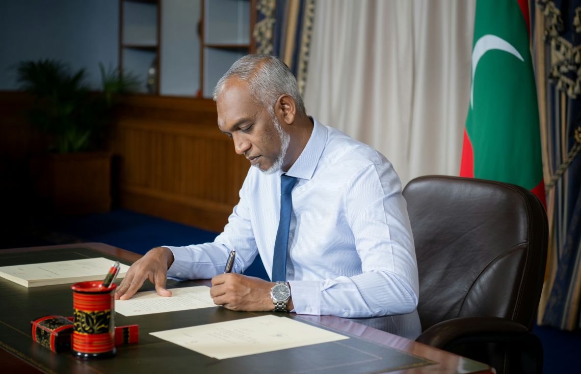 ކުރީގެ ރައީސުންނާއި މެމްބަރުންގެ އިނާޔަތްތަށް އުނިކުރަން ހުށަހަޅަނީ