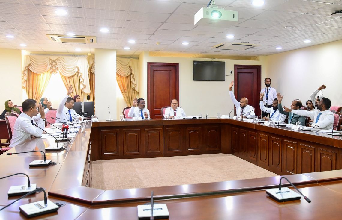 މަޖިލީސް ގަވާއިދު އިސްލާހު ކުރަނީ!