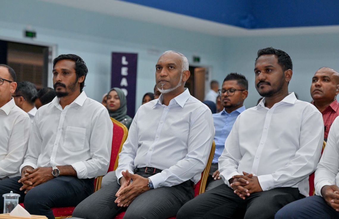 ރާއްޖޭގެ ހުރިހާ އަތޮޅެއްގައި އައިޑީކާޑުގެ ހިދުމަތް ފަށައިފި