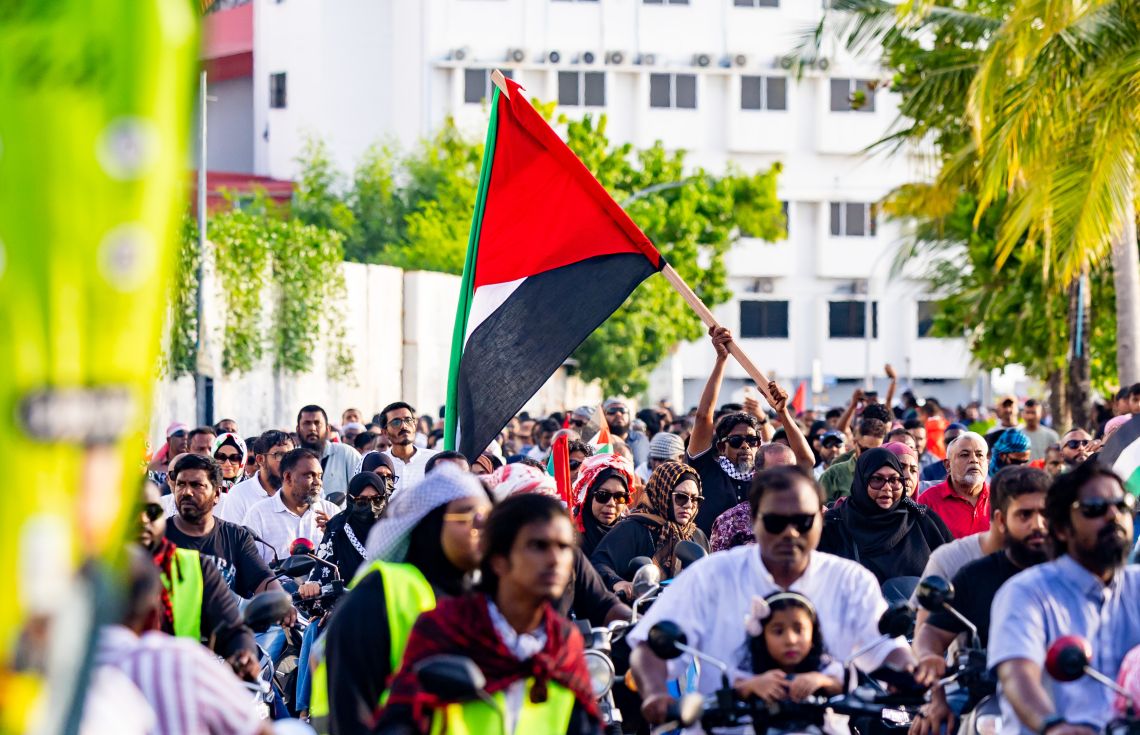 ފްލޮޓިއްލާ ހުއްޓުވުމާ ދެކޮޅަށް މިރޭ އާޓިފިޝަލްބީޗުގައި އެއްވުމެއް