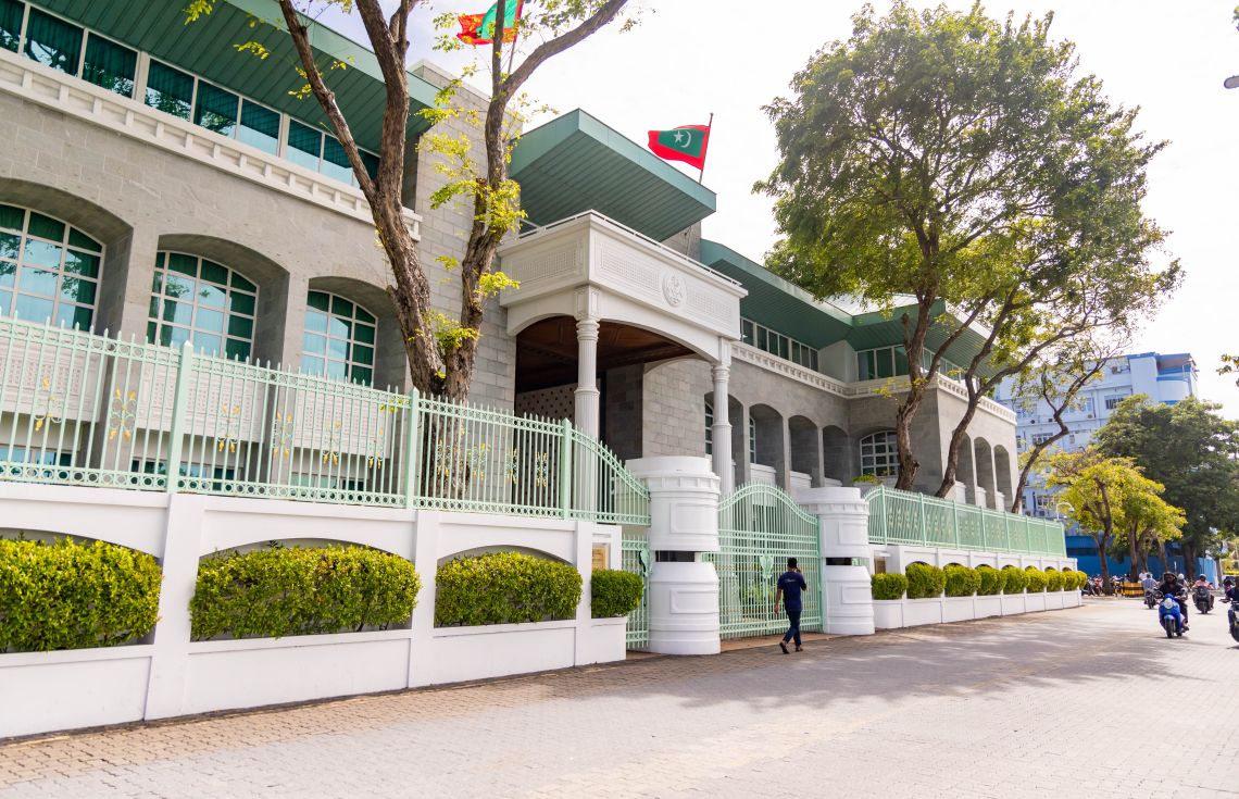 ނޮވެމްބަރު 2 ވެސް ބަންދު، ކުރު ޗުއްޓީއެއް