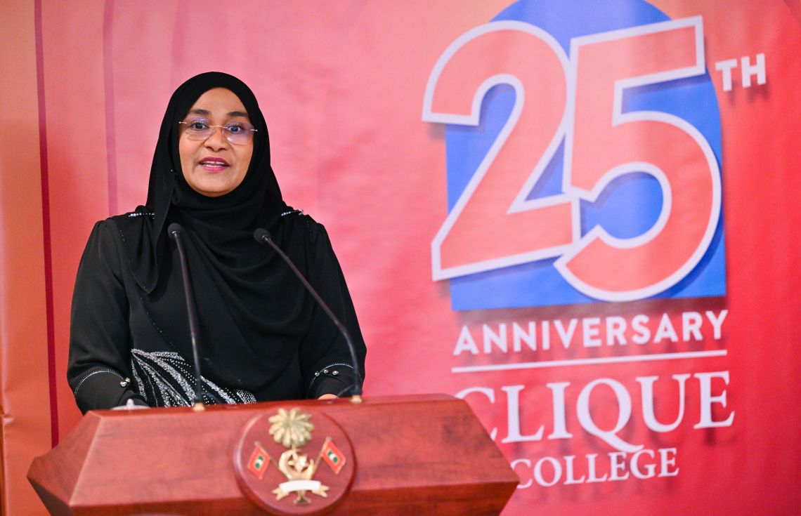 ގައުމު ބިނާކުރުމަކީ އެންމެންގެ މަސްއޫލިއްޔަތެއް: ފަސްޓު ލޭޑީ
