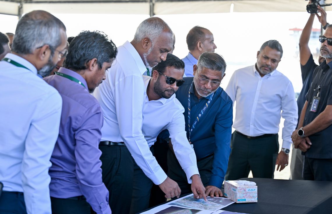 ހުޅުމާލޭގެ ބިން ހިއްކުމުގެ މަސައްކަތް ރައީސް ބައްލަވާލައްވައިފި