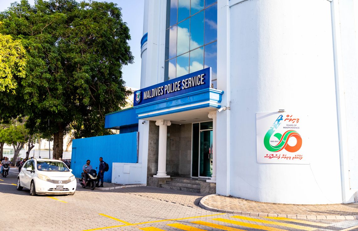 މަސްތުވެގެން ފިރިހެން ދަރިފުޅާ ބެހުނު މަންމަ ހައްޔަރުކޮށްފި