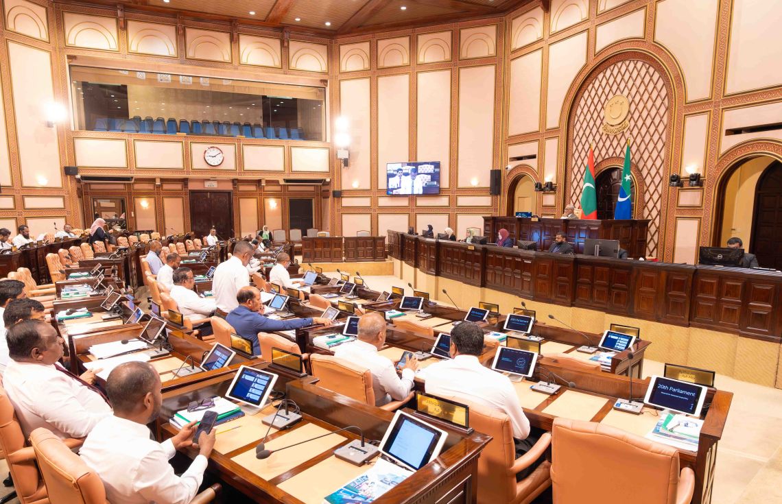 މެމްބަރުންގެ ގޮނޑި ގެއްލުވާލުމުގެ ބާރު ރައްޔިތުންނަށްދޭ އިސްލާހެއް