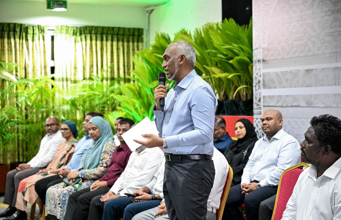"ސަރުކާރުން ޓެކްސީ ފަށަނީ ޑްރައިވަރުންނަށް ގެއްލުންދޭން ނޫން"