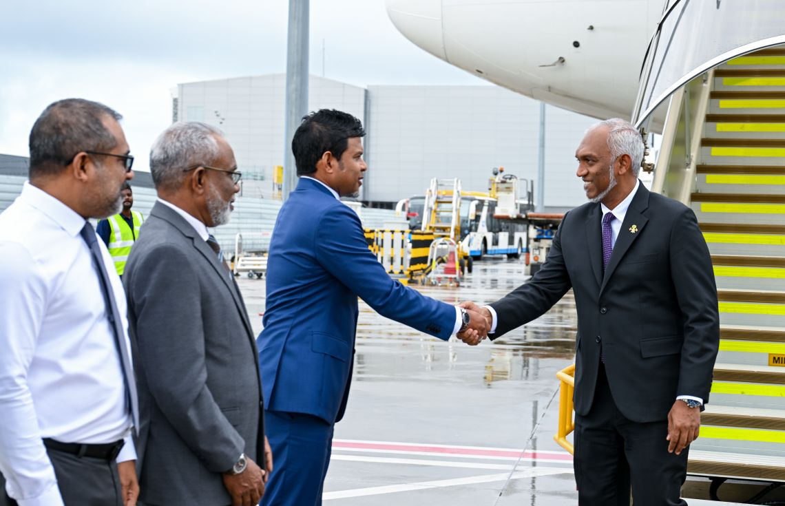 އިނގިރޭސިވިލާތުގެ ދަތުރު ނިންމަވާލެއްވުމަށްފަހު ރައީސް މާލެ ވަޑައިގެންފި