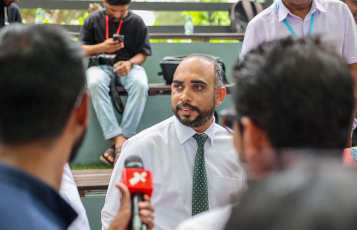 ރައީސް ހައްދަވަނީ ދޮގޭ ބުނުމުން އަސްވާޑުގެ ރައްދެއް