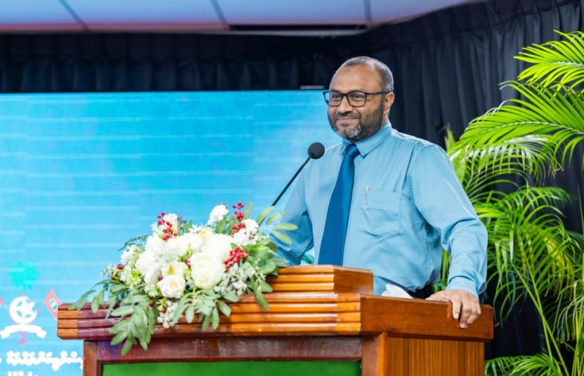 މިސްކިތްތަކުގައި ބަހައްޓާފައި ހުންނަ ސުތުރާތައް ނަގަނީ
