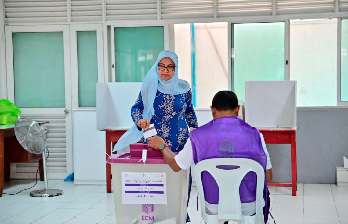 އިންތިހާބަށް 1000 އަށްވުރެ ގިނަ ފޯމު ހުށަހަޅައިފި