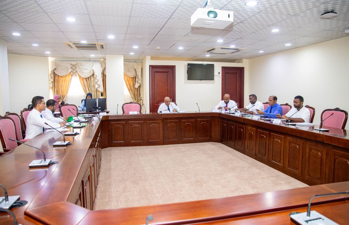 ދެ އިންތިހާބު އެއްކޮށްލާ ބިލު ކޮމިޓީން ފާސްކޮށްފި