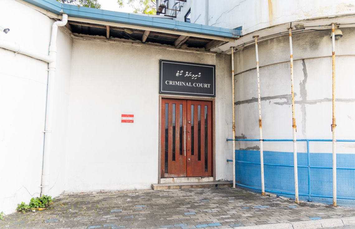 ރޯދަމަހު ދުވާލު މަގުމަތީގައި ކެއި ދެމީހުން ހައްޔަރުކޮށްފި