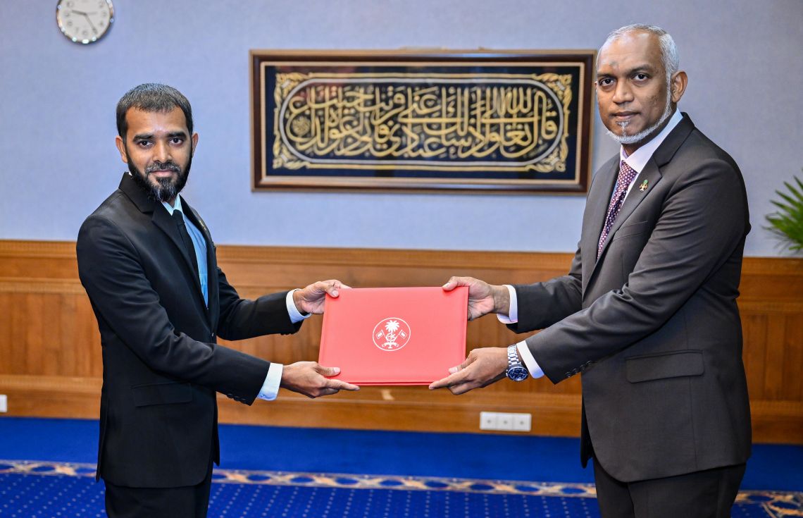 އިލެކްޝަންސް ކޮމިޝަނުގެ މެންބަރުކަމަށް ރިފްއަތު އައްޔަންކޮށްފި